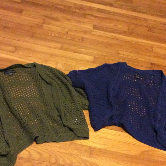 Set of 2 knit bolero sweaters