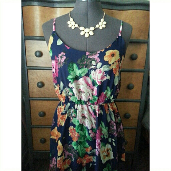 Sans Souci Dresses & Skirts - 🎉HP🎉 SANS SOUCI High Low Floral Dress