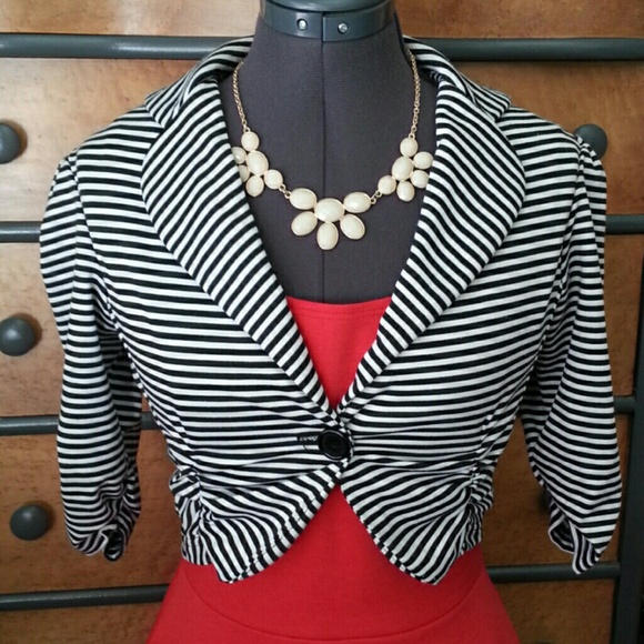 Jackets & Blazers - ❌SOLD❌ Striped Cropped Blazer