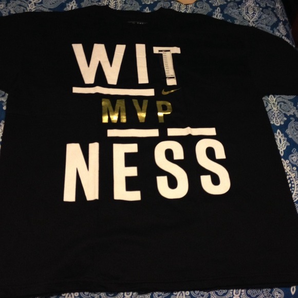 BRAND NEW Men Nike Shirt