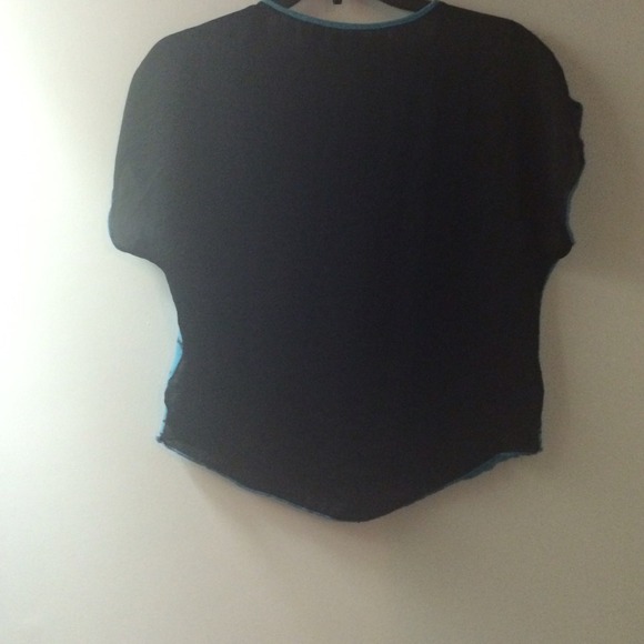 Modern Lux Fashion Top - Picture 3 of 3