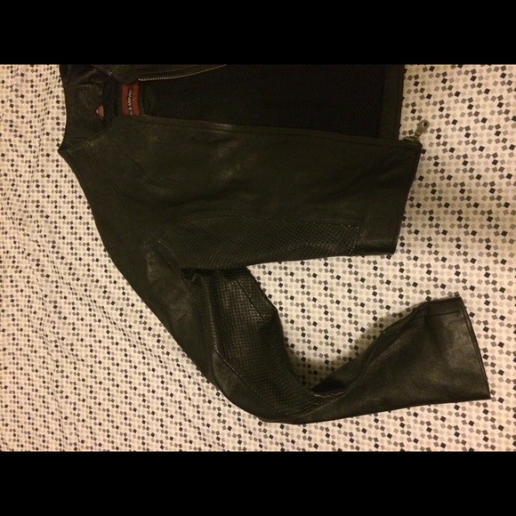 Leather jacket - Picture 2 of 2