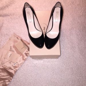 Authentic Prada patent leather black pump