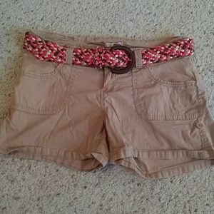 Stretchy kahki shorts