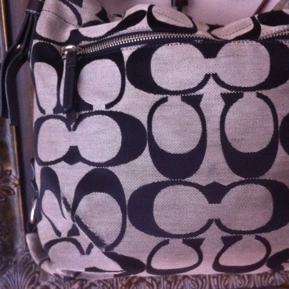 ❤Sale❤ Authentic Coach Black & Gray Bag - Picture 3 of 4