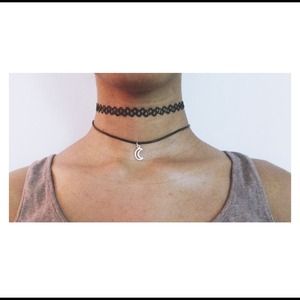 90s chokers and tattoo necklace