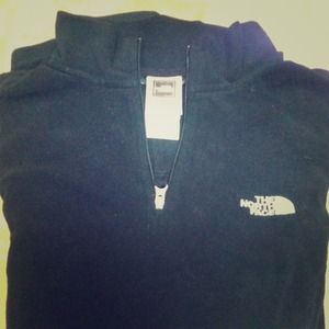 Black North Face quarter zip