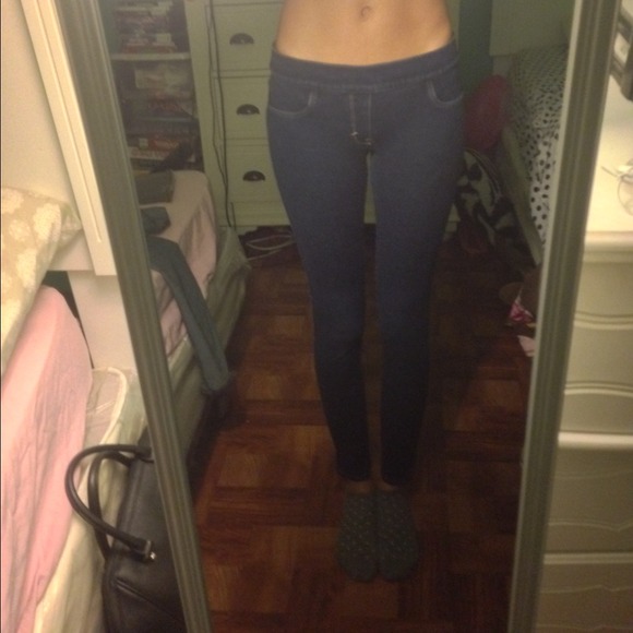 stretchy dark wash Abercrombie & Fitch jeggings