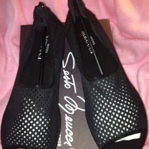 Black Shoes. Open work flats.