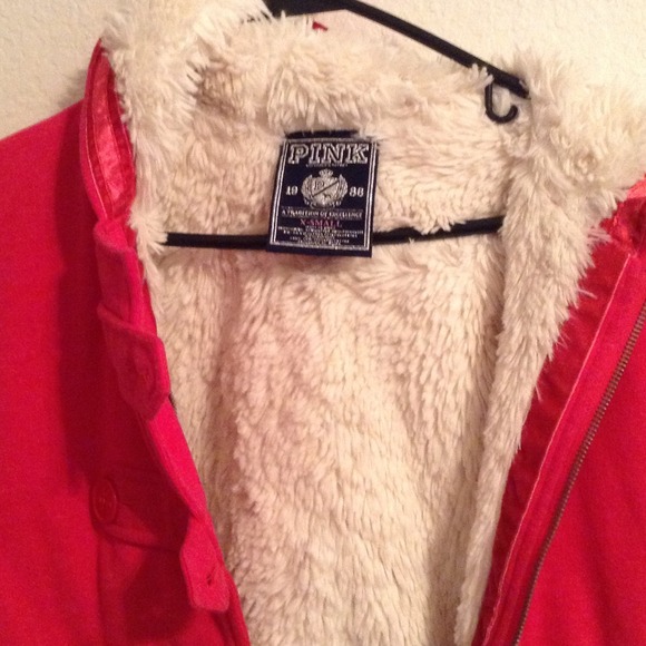 Vs pink Limited ed furry Victoria secret jacket! - Picture 3 of 4
