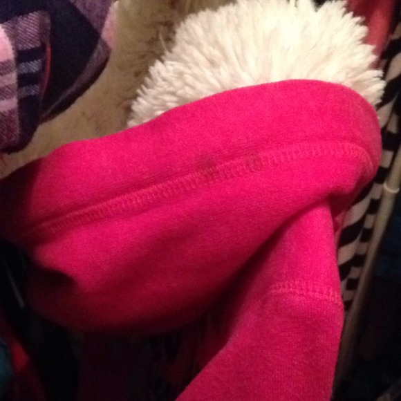 Vs pink Limited ed furry Victoria secret jacket! - Picture 4 of 4