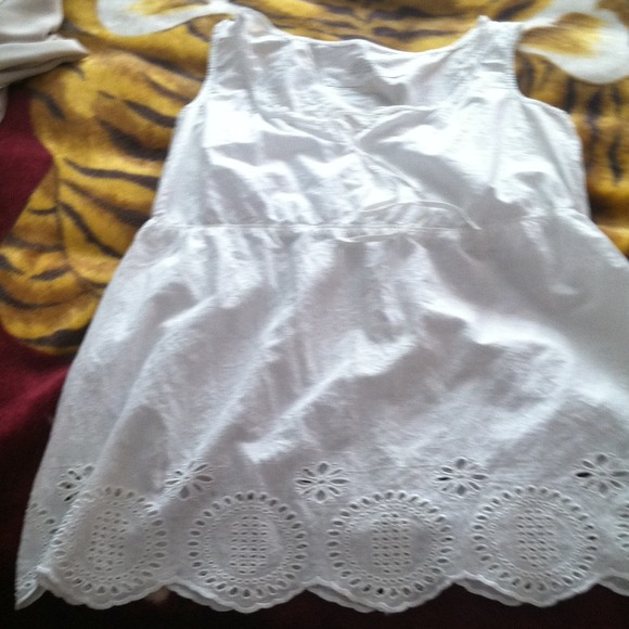 White short sleeve blouse