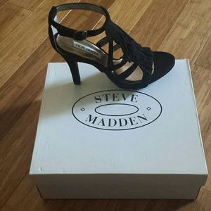 STEVE MADDEN SHOES- NEVER WORN