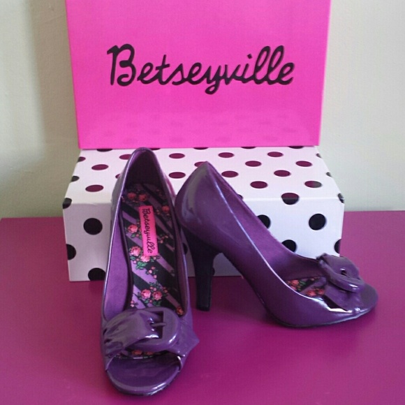 Purple Betseyville Pumps