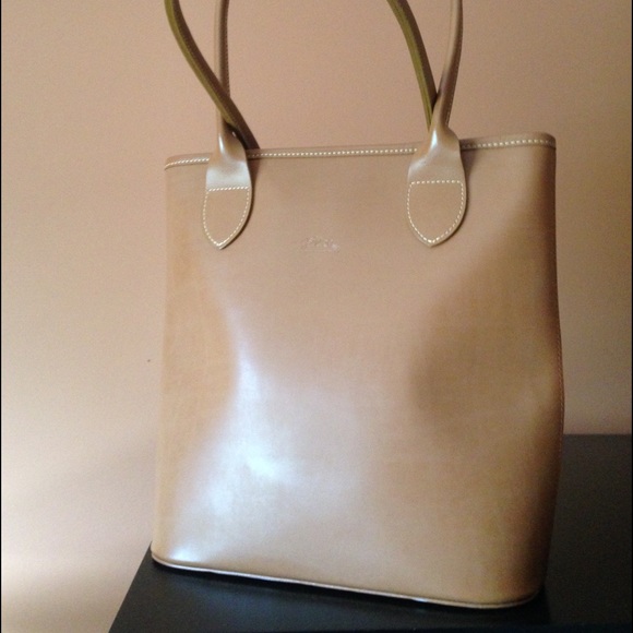 Gorgeous Long champ leather tote