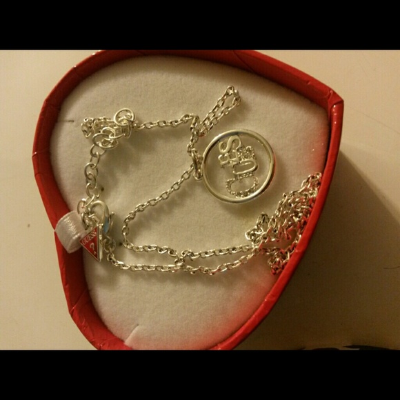 Guess necklace