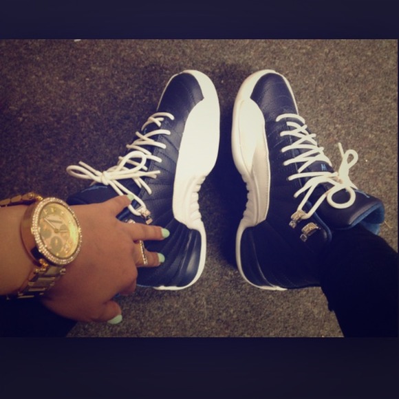Jordan Obsidian 12s