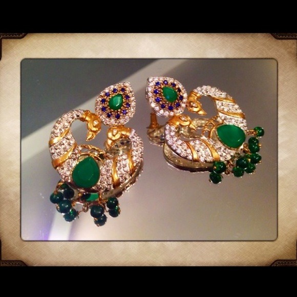 🎋Emerald & Topaz Earrings