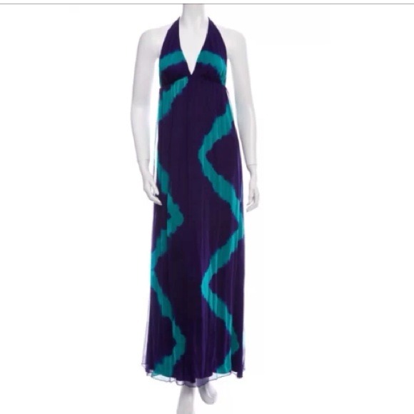 🎉 SOLD locally🎉Alice & Olivia halter maxi dress