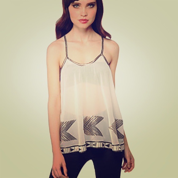 BB Dakota Tops - HP! 🎉 BB Dakota Sequin Top.