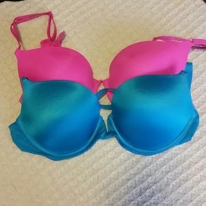 VICTORIA SECRET BRAS _ brand new!