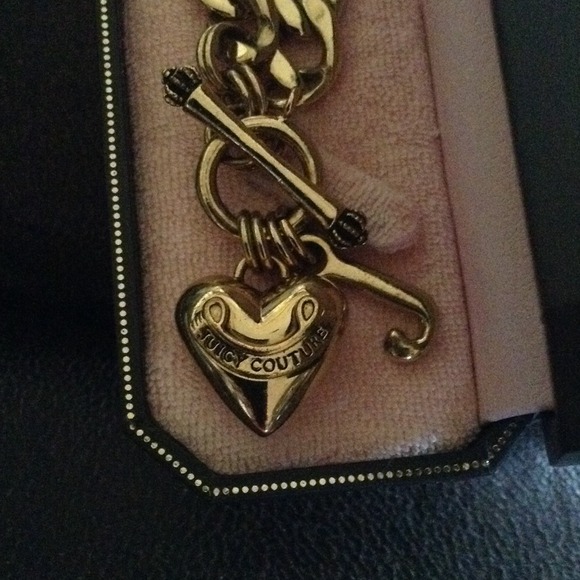 Juicy couture necklace🎈🎈reduced🎈🎈🎈