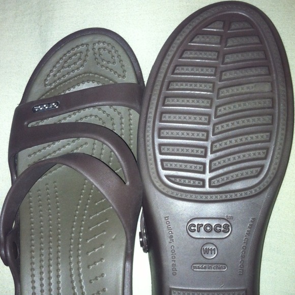 Crocs Sandals - chocolate brown - size 11