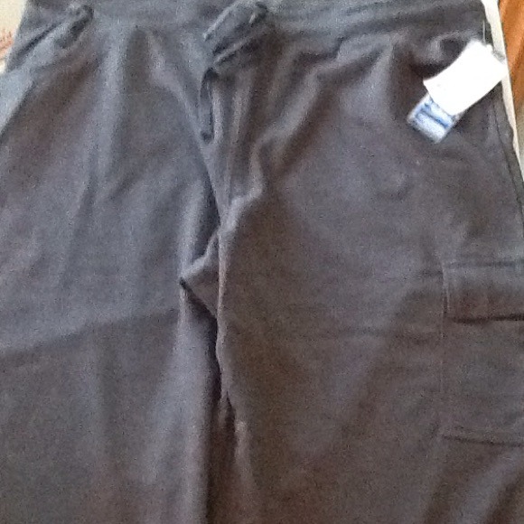 NWT NYL dark grey exercise capris