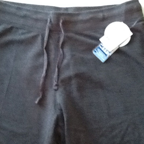 NWT NYL dark grey exercise capris