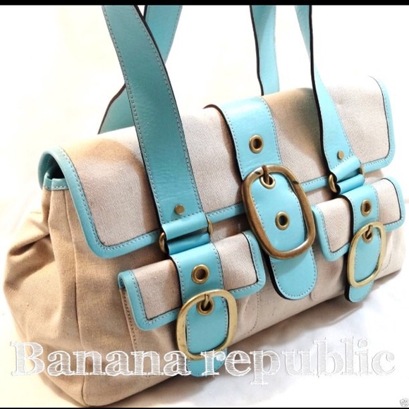 🚫Sold🚫Blue and cream canvas &leather purse