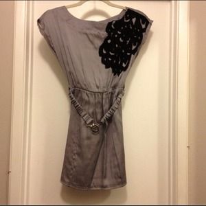 Reduced!  Gray tunic w black floral detail