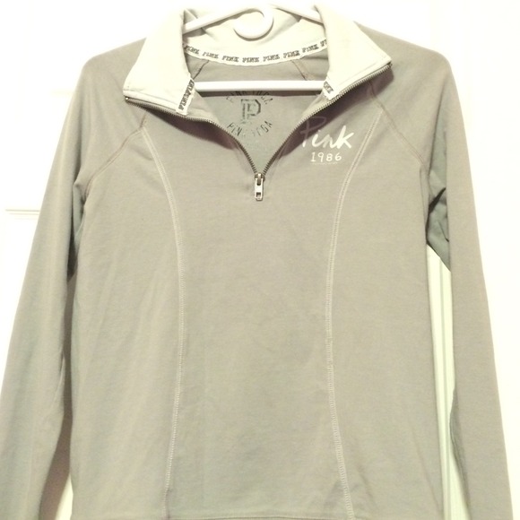 ✨FLASHSALE victorias secret yoga hoodie✨