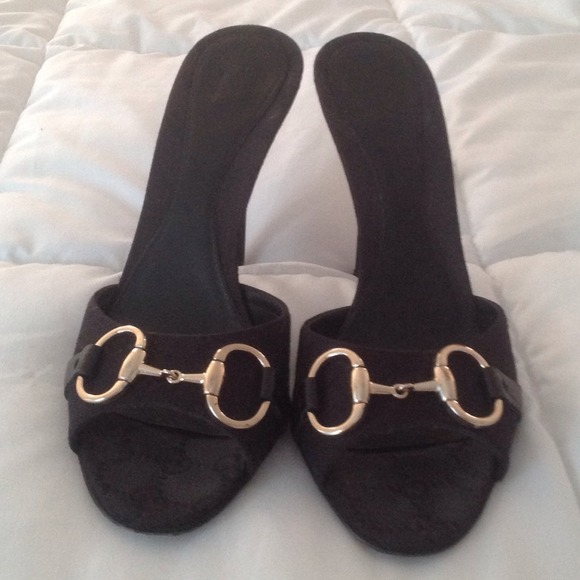🚫SOLD on eBay‼️ Gucci black heels