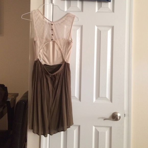 Dress - Picture 2 of 4