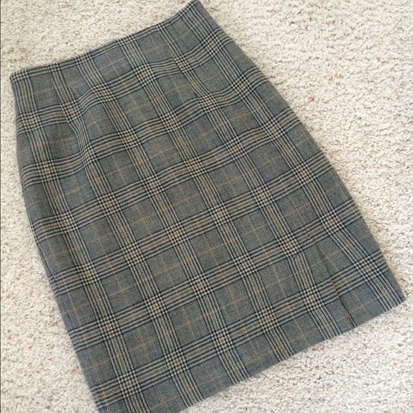 Evan Picone Dresses & Skirts - Evan Picone Navy & Camel Wool Pencil Skirt