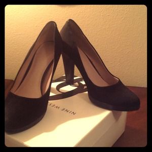 Nine West Classic Black Suede Pump Size 8.5M