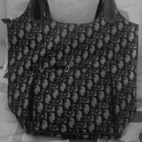 A Rosetti - Picture 1 of 2