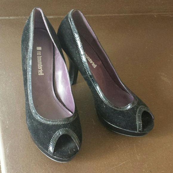 Black velvet heels