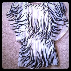 New black and white beautiful blouse