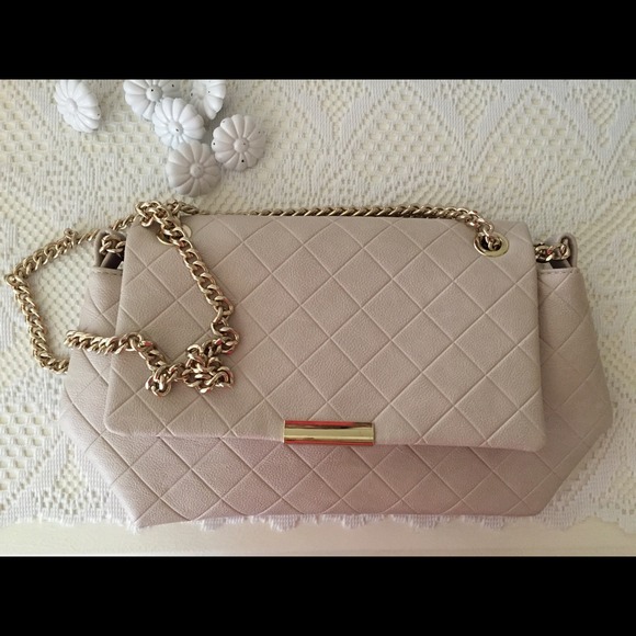 Faux leather bag with chain