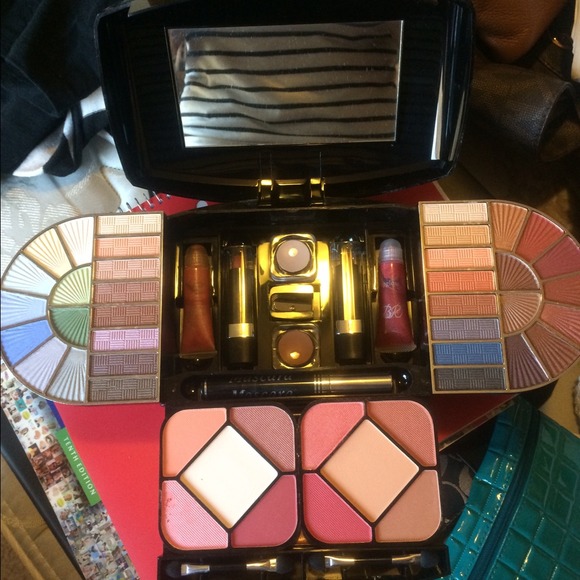 Brand New Make Up kit