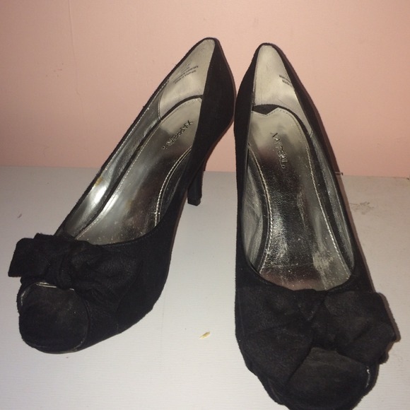 Black Open-toe Heels with Bow
