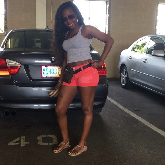 Meet your seller!!!! Hello poshettes πππ - Picture 4 of 8