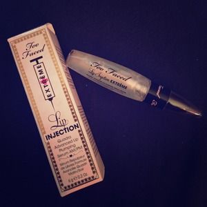 Too Faced Extreme Lip Injection