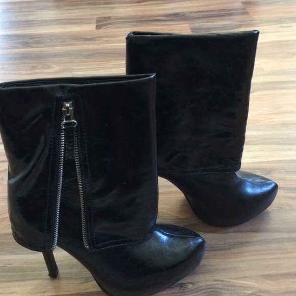 🎉LOWEST🎉Chic black boot - Picture 2 of 2