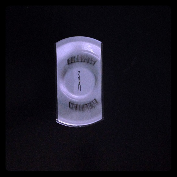 Mac eyelashes