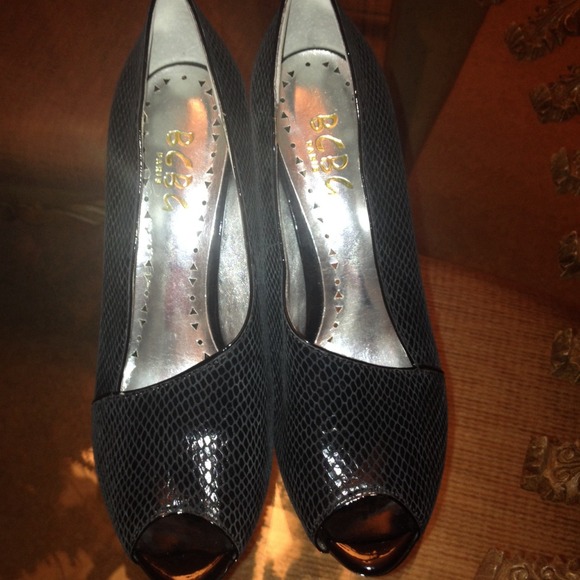 Blk BCBG heels