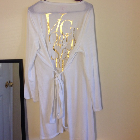 Victoria's secret bath robe