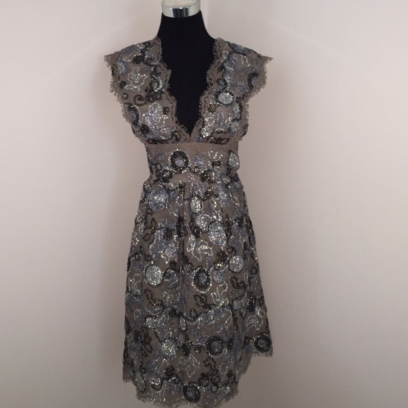 🎉SALE🎉Burberry Dress - Picture 3 of 5