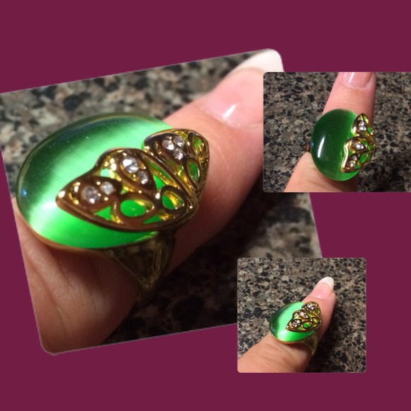GORGEOUS GREEN OPAL BUTTERFLY 9K GF RING - Picture 1 of 4
